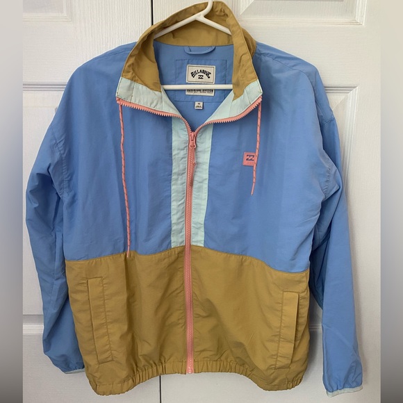 Billabong daybreak windbreaker! - Picture 2 of 4